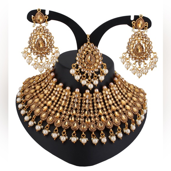 Jewelry - Kundan Jewelry Set - to attend as guest for Indian weddings